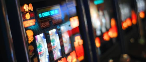 Kā izvēlēties jaunu tiešsaistes kazino, lai iegūtu vislabāko spēļu automātu pieredzi