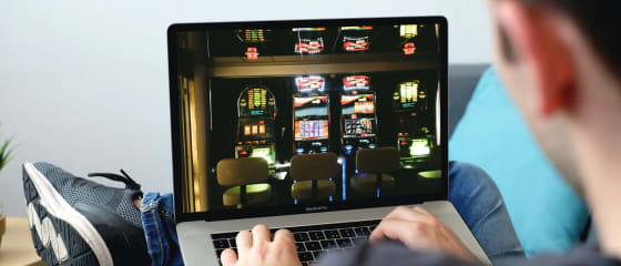 Populārākās tiešsaistes kazino spēles iesācējiem 2023. gadā